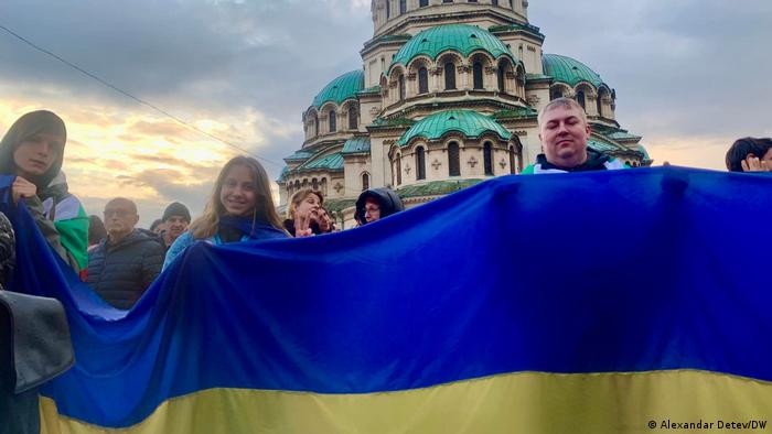 България още не е избрала правилната страна на историята за