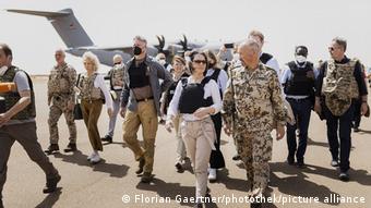 La ministre allemande des Affaires étrangères Annalena Baerbock a précédé Olaf Scholz avec des visites au Mali puis au Niger en avril