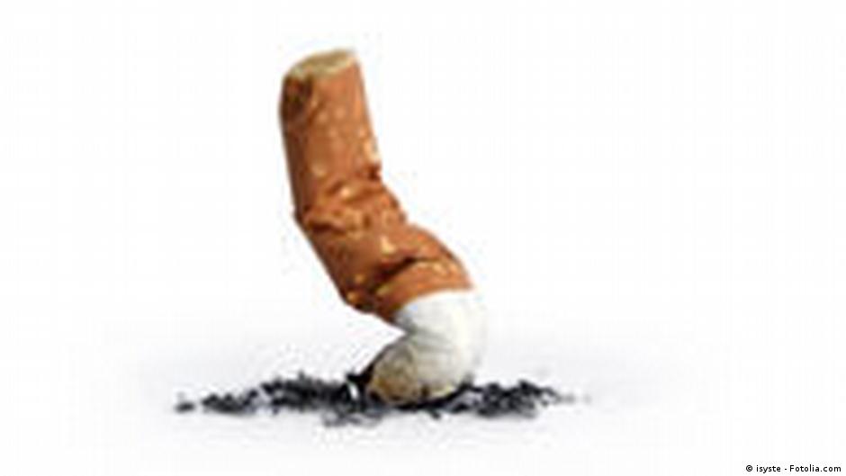 Page 2 - Chain Smoking High Resolution Stock Photography and Images - Alamy
