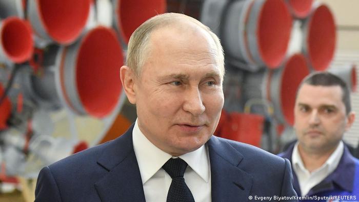 Russland | Präsident Putin im russischen Weltraumbahnhof Kosmodrom Wostotschny