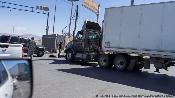 USA - Mexiko | Blockade von LKW-Fahrern am Grenzübergang 