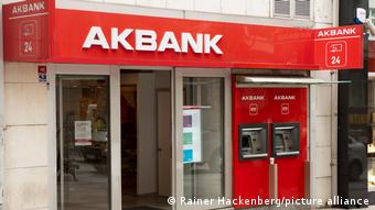 Σε πολλές τουρκικές τράπεζες, όπως στην ΑΚΒΑΝΚ, παρατηρείται αύξηση ρωσικού ενδιαφέροντος να ανοίξουν λογαριασμούς