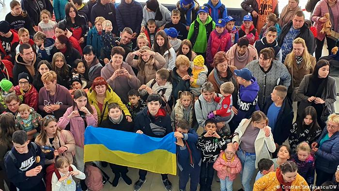 Türkei Transport ukrainischer Waisenkinder von der rumänischen Organisation Blondie
