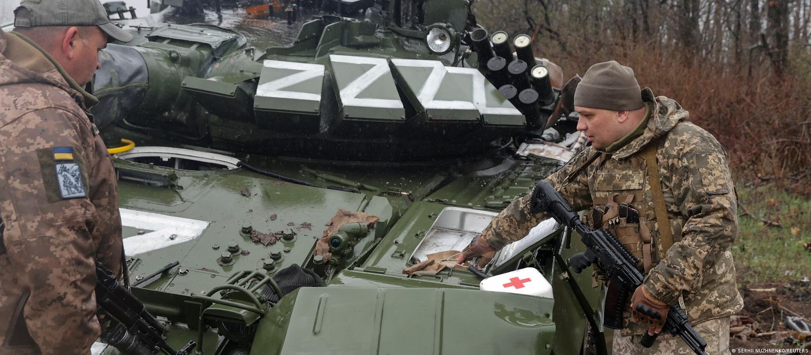 Ukraine Armed With Modern T-90 Tanks Captured From the Russians