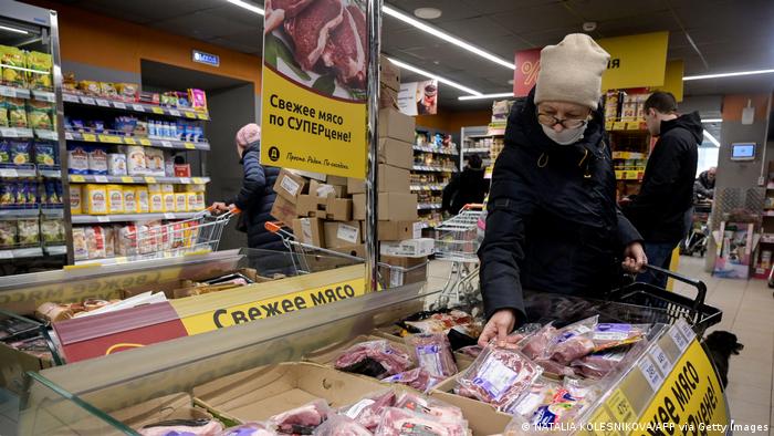 Лук, хляб, картофи - цените на основните храни в Русия