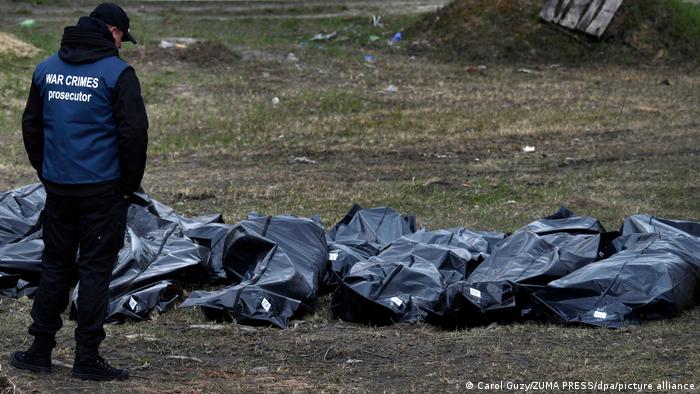 قربانیان غیرنظامی در شهرک بوچا در حومه کی‌یف، سند ارتکاب احتمالی جنایت جنگی توسط سربازان روسی