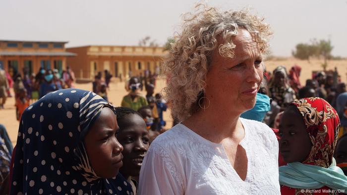 Die deutsche Klimakommissarin Jennifer Morgan, hier bei einem Besuch in Niger im April Die deutsche Klimakommissarin Jennifer Morgan, hier bei einem Besuch in Niger im April