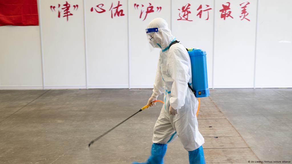 China y la estrategia "cero covid": en Shanghái crece el malestar por el  confinamiento estricto | Coronavirus | DW | 20.04.2022