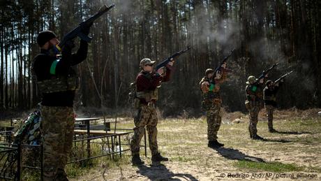 Deutsche Welle: British trainers in the Ukrainian army?