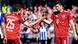 Shakehands zwischen Thomas Müller und Robert lewandowski vom FC Bayern München Shakehands zwischen Thomas Müller und Robert lewandowski vom FC Bayern München