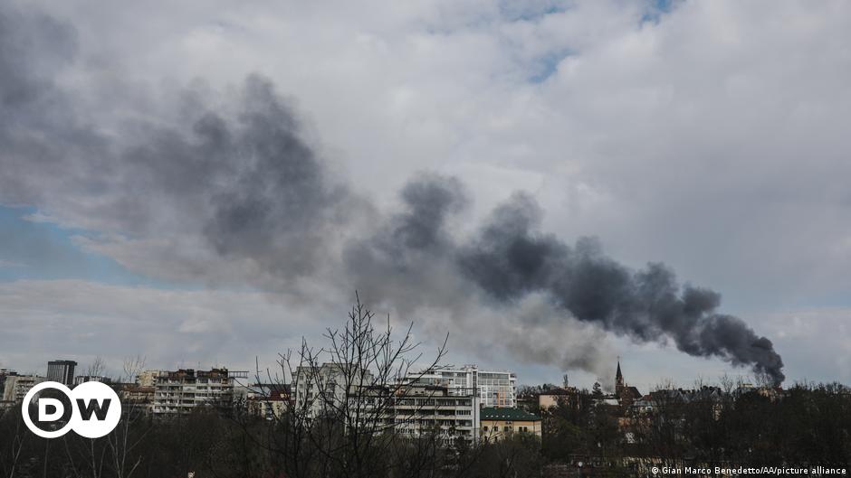 Five “powerful” missiles hit Lviv in western Ukraine, the mayor says  World |  D.W.