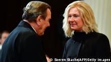 21.01.2020
Former German Chancellor Gerhard Schroeder (L) and Manuela Schwesig Mecklenburg-Western Pomerania's State Premier attend a memorial service for former Brandenburg state premier Manfred Stolpe, at the Saint Nikolai Church in Potsdam, eastern Germany, on January 21, 2020. - Former Minister President of Brandenburg Manfred Stolpe died at the end of December 2019. (Photo by Soeren Stache / POOL / AFP) (Photo by SOEREN STACHE/POOL/AFP via Getty Images)