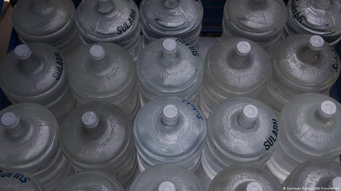 بھارت میں پینے کے پانی کی بوتلیں بھارت میں پینے کے پانی کی بوتلیں