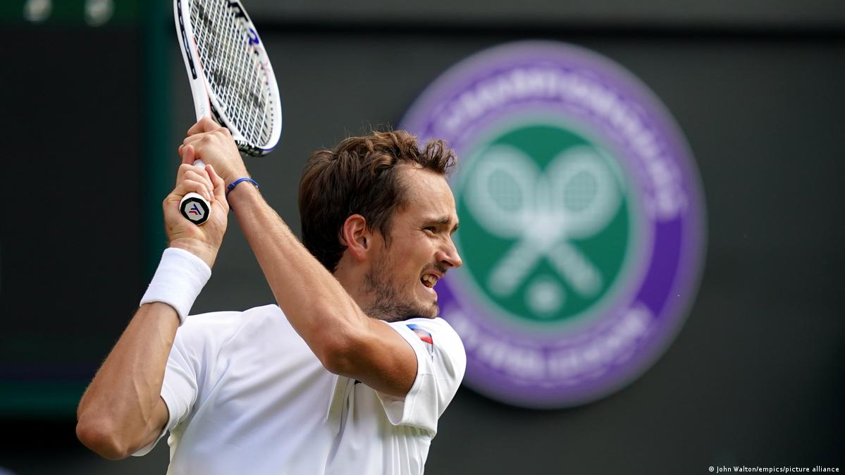 ATP and WTA criticize Wimbledon ban of Russian players – DW