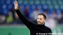 Soccer Football - DFB Cup - Semi Final - RB Leipzig v 1. FC Union Berlin - Red Bull Arena, Leipzig, Germany - April 20, 2022
RB Leipzig coach Domenico Tedesco acknowledges fans after the match REUTERS/Annegret Hilse DFB REGULATIONS PROHIBIT ANY USE OF PHOTOGRAPHS AS IMAGE SEQUENCES AND/OR QUASI-VIDEO.