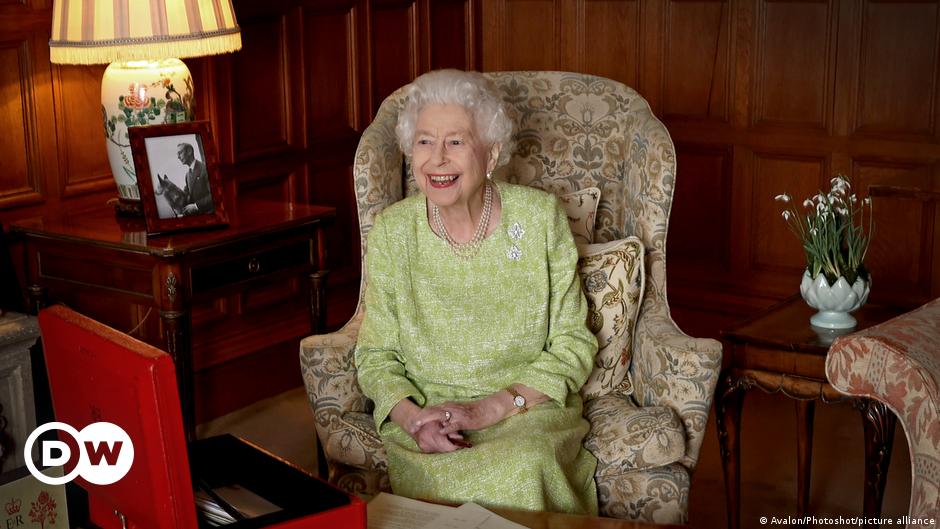 Queen Elizabeth II turns 96 |  latest Europe |  DW