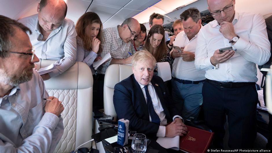 Boris Johnson seeks trade deal with India as ′partygate′ scrutiny intensifies | News | DW - Vimarsana News
