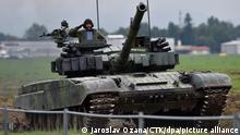Коментар: Провал кругового обміну танками Німеччини з Польщею підриває довіру