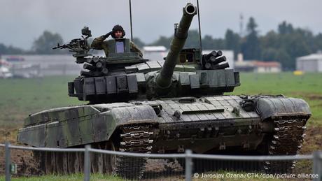 Досега НАТО не доставяше тежко въоръжение на Украйна заради опасения
