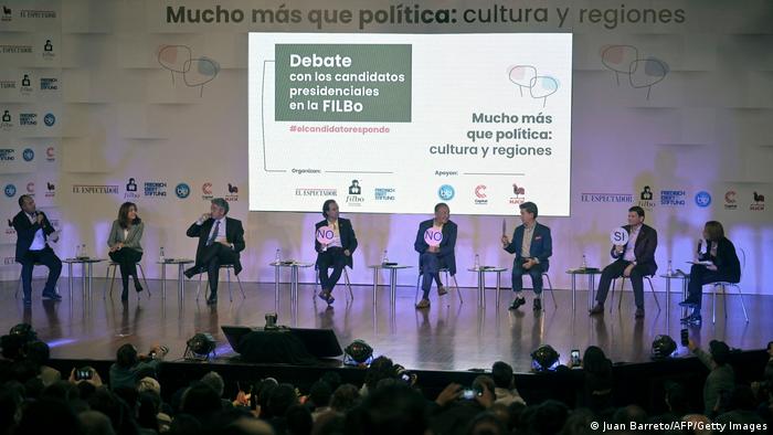 Los candidatos a la Presidencia de Colombia en un debate televisivo. 