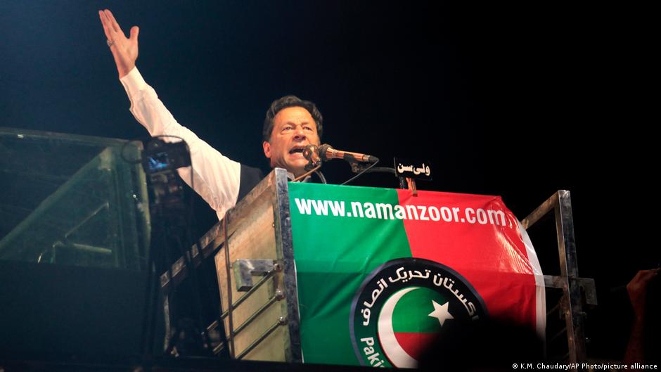 Pakistan: Blasphemy case against Imran Khan draws censure | Asia | An in-depth look at news from across the continent | DW - Vimarsana News