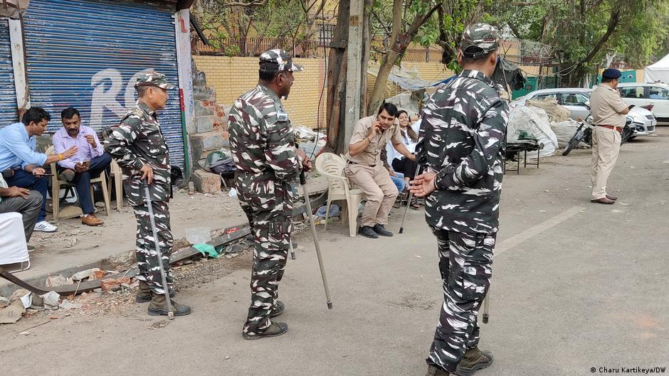 India bans Islamic group PFI, citing ′terrorism′ concerns | News | DW - Vimarsana News