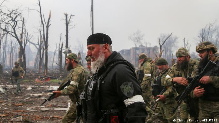 Чеченские боевики в Мариуполе