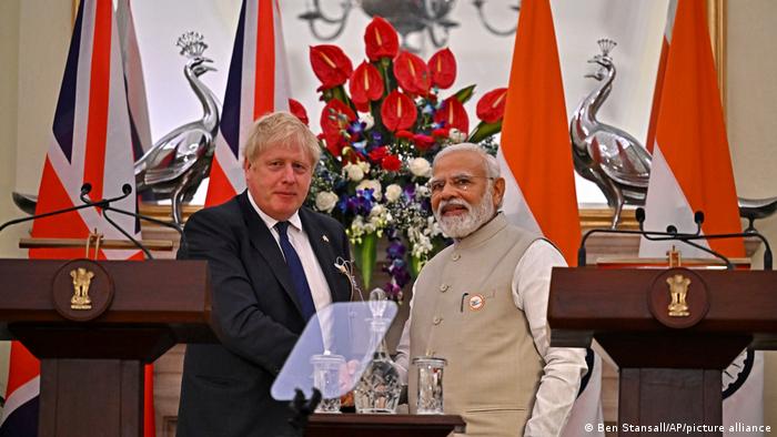 नई दिल्ली में ब्रिटिश प्रधानमंत्री बोरिस जॉनसन और भारतीय प्रधानमंत्री नरेंद्र मोदी