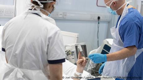 Βρετανία: Ιστορική απεργία και στο NHS;