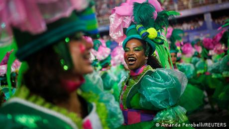 Brasilien Karneval l Rio de Janeiro - Parade im Sambadrome l Tag 3
