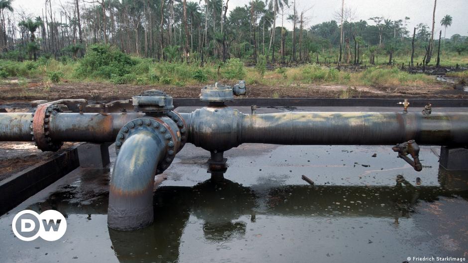 Nigeria: Illegal oil refineries thriving despite government crackdown