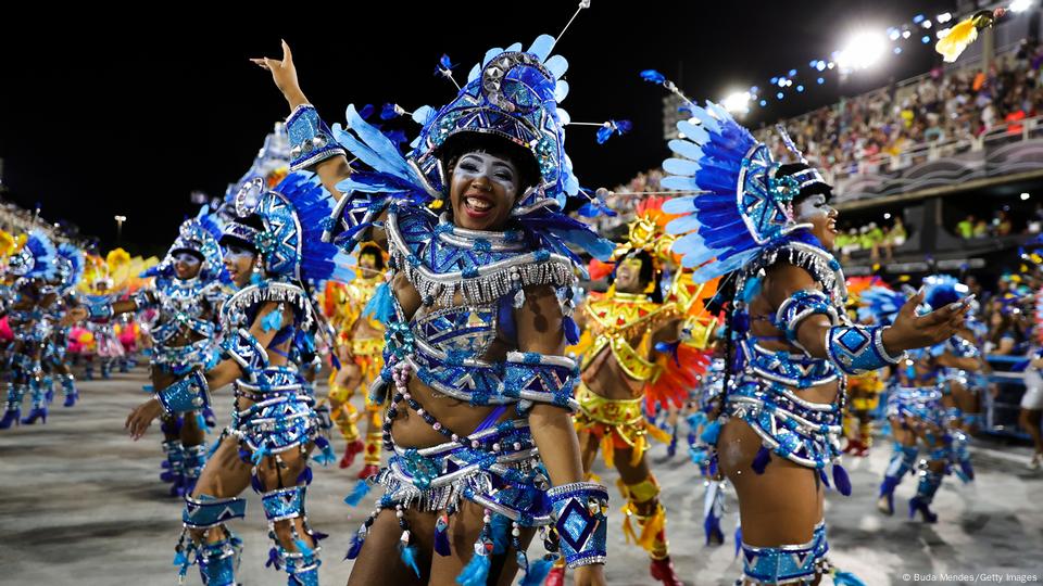 EXCLUSIVO: Aiyra desenvolve jogo de escolas de samba no Carnaval com  músicas reais