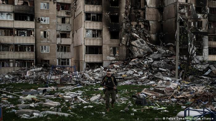 Зруйнований внаслідок обстрілів житловий район Харкова