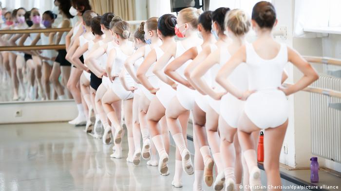 Украинские дети в Гамбургской балетной школе