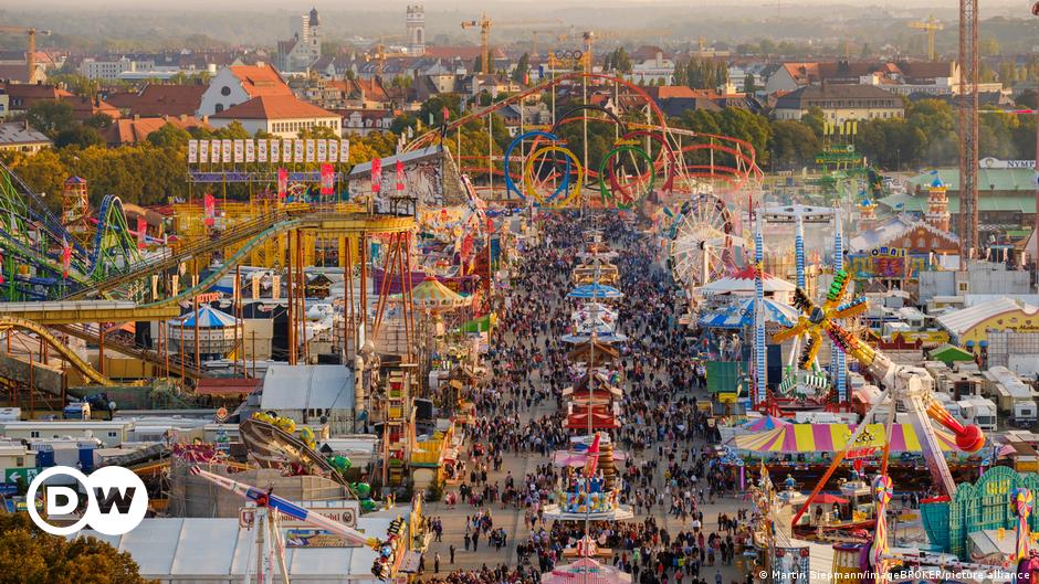 Oktoberfest festival to take place again in Munich DW 04/29/2022