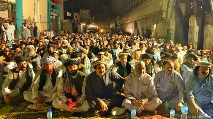 Pakistan | Demonstranten im Bannu Viertel
people gather as protesters in Bannu district of Khyber PakhtoonKhwa Peshawar Pakistan. Pakistan | Demonstranten im Bannu Viertel
people gather as protesters in Bannu district of Khyber PakhtoonKhwa Peshawar Pakistan.