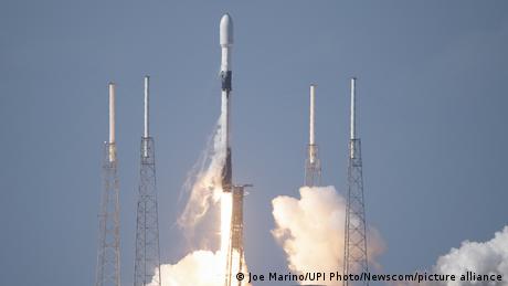 Системата от сателити Starlink която американският милиардер Илон Мъск предостави