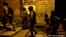 29.04.2022
Soldiers patrol in Cerro Las Cabras, a canton located in the province of Guayas, Ecuador, on April 29, 2022. - Ecuador's President Guillermo Lasso announced on Friday that he had decreed a 60-day state of emergency in three provinces with the highest levels of violence due to drug trafficking, which has led to hundreds of crimes and prison massacres. (Photo by Marcos Pin / AFP) (Photo by MARCOS PIN/AFP via Getty Images)
