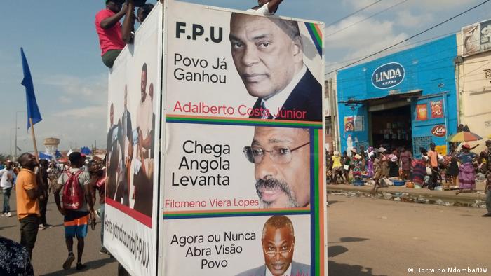 Cartaz da Frente Patriótica Unida (FPU) em Luanda