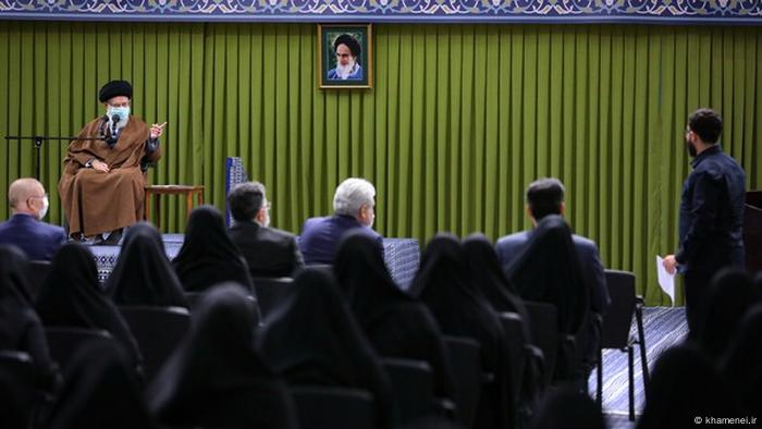 وجه مشترک انتقادات نمایندگان تشکل‌های دعوت‌شده به افطاری خامنه‌ای، ناخرسندی از وضعیت موجود بود