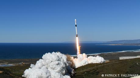 SpaceX драстично намали транспортните разходи за доставки в Космоса а
