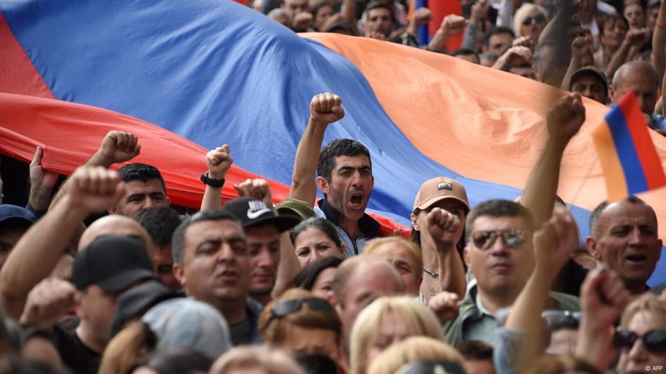В Армении не стихают протесты против условий мирного соглашения по Нагорному Карабаху