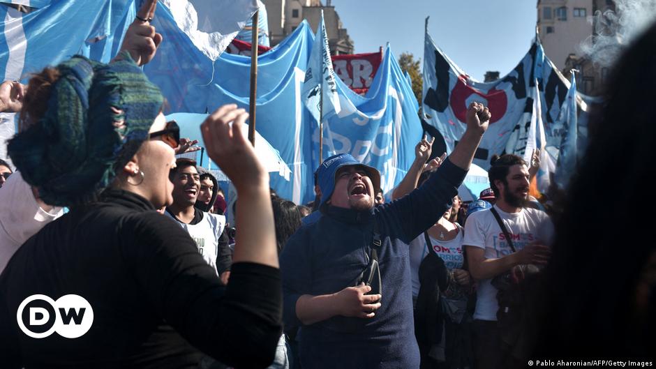 Argentina: Crecen las tensiones sociales |  EE.UU. – Últimas noticias e información |  DW
