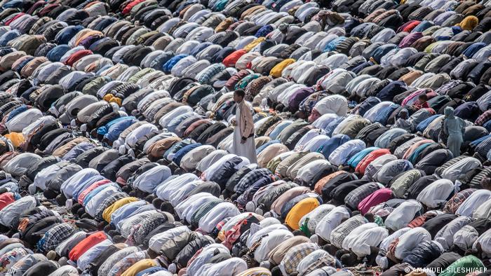 Hundreds of Muslim worshippers pray at Eid al-Fitr in Addis Ababa