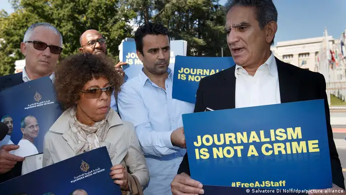 تضامن مع صحفيين كانوا يعملون في الجزيرة واعتقلتهم السلطات المصرية 