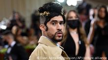 2.5.2022, New York, USA, Bad Bunny attends The Metropolitan Museum of Art's Costume Institute benefit gala celebrating the opening of the In America: An Anthology of Fashion exhibition on Monday, May 2, 2022, in New York. (Photo by Evan Agostini/Invision/AP)