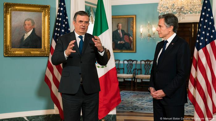 El ministro de Exteriores de México, Marcelo Ebrard, y su homólogo estadounidense, Antony Blinken, el 3 de mayo de 2022 en la Casa Blanca 