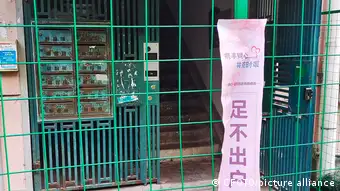 China Shanghai | Wohnblocks im Lockdown