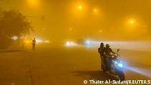 A view of the dust covered sky during a sandstorm, in Baghdad, Iraq, May 5, 2022. REUTERS/Thaier Al-Sudani 