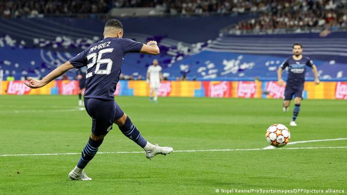 Mahrez anota el primer gol del partido de vuelta para el Manchester City